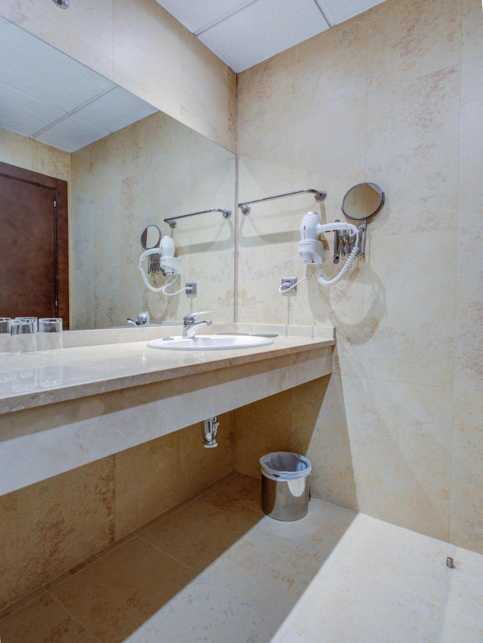Hotel El Meson Torrijos Dış mekan fotoğraf